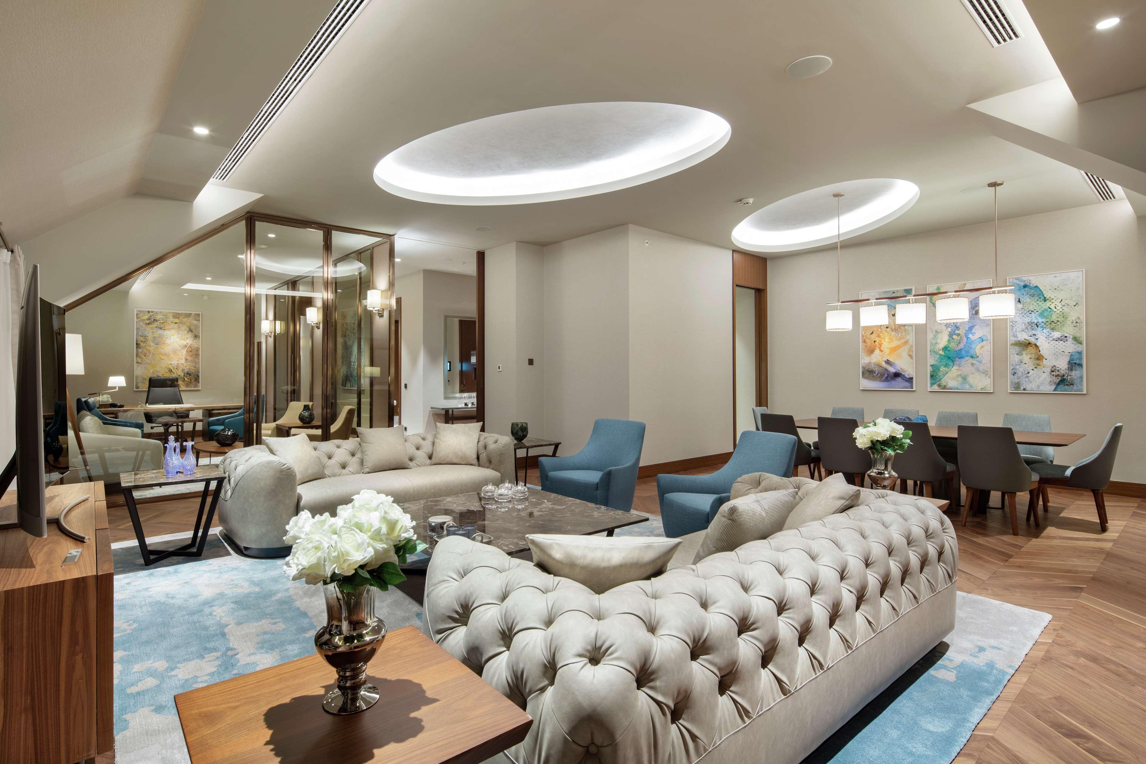 Отель Doubletree By Hilton Скопье Экстерьер фото The Residence
