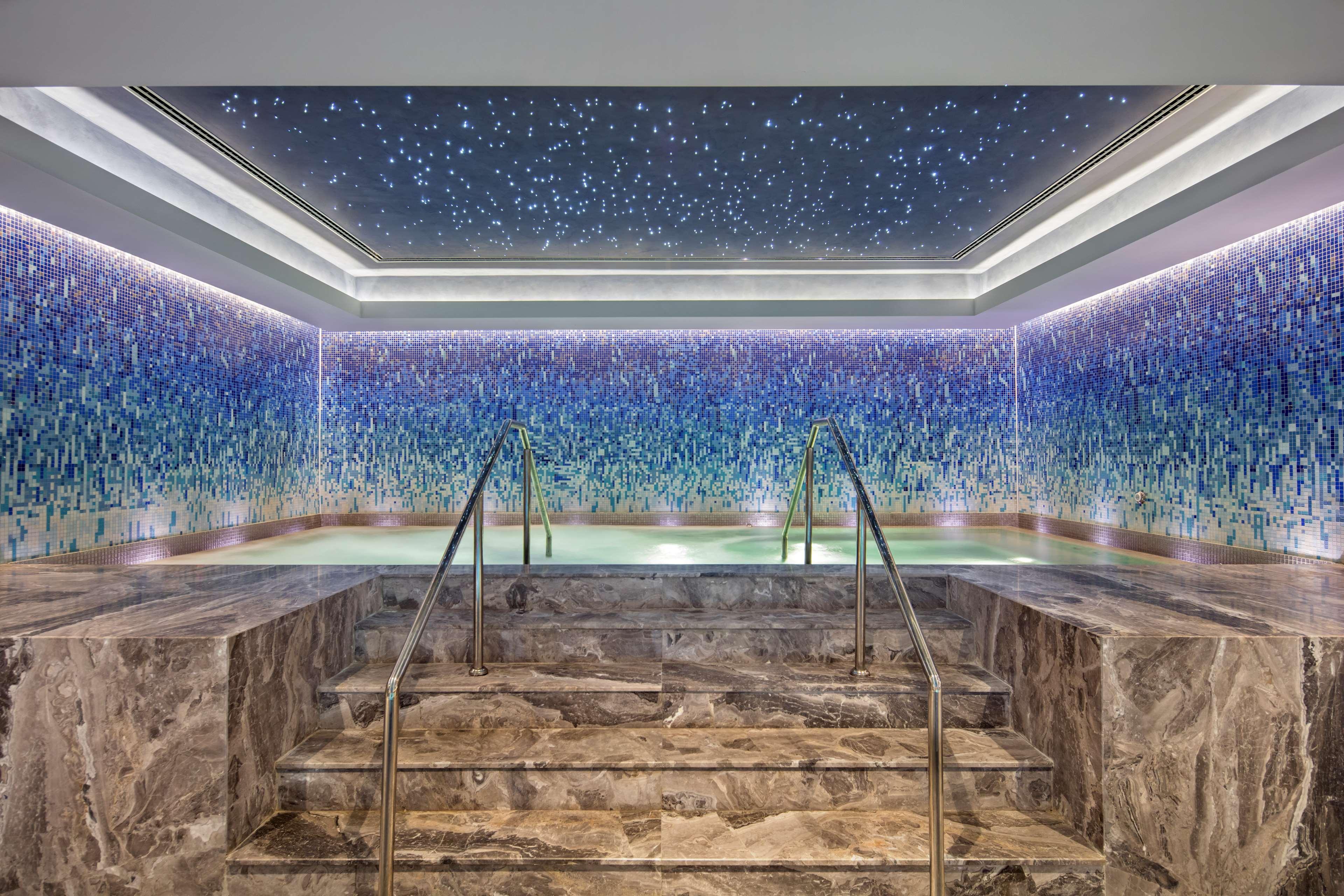 Отель Doubletree By Hilton Скопье Экстерьер фото The spa at the Four Seasons Hotel, Istanbul