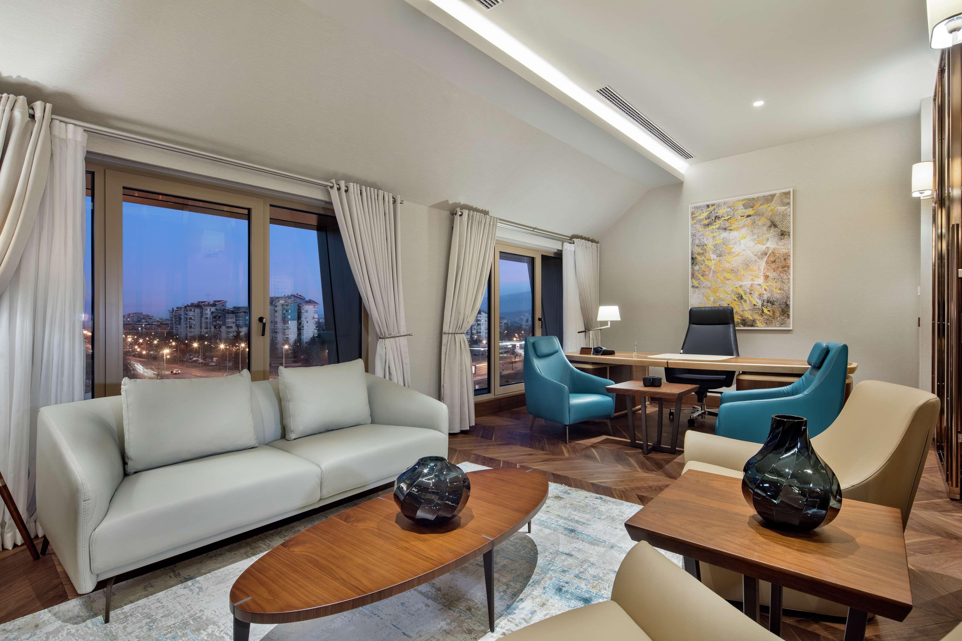 Отель Doubletree By Hilton Скопье Экстерьер фото Office of the Prime Minister