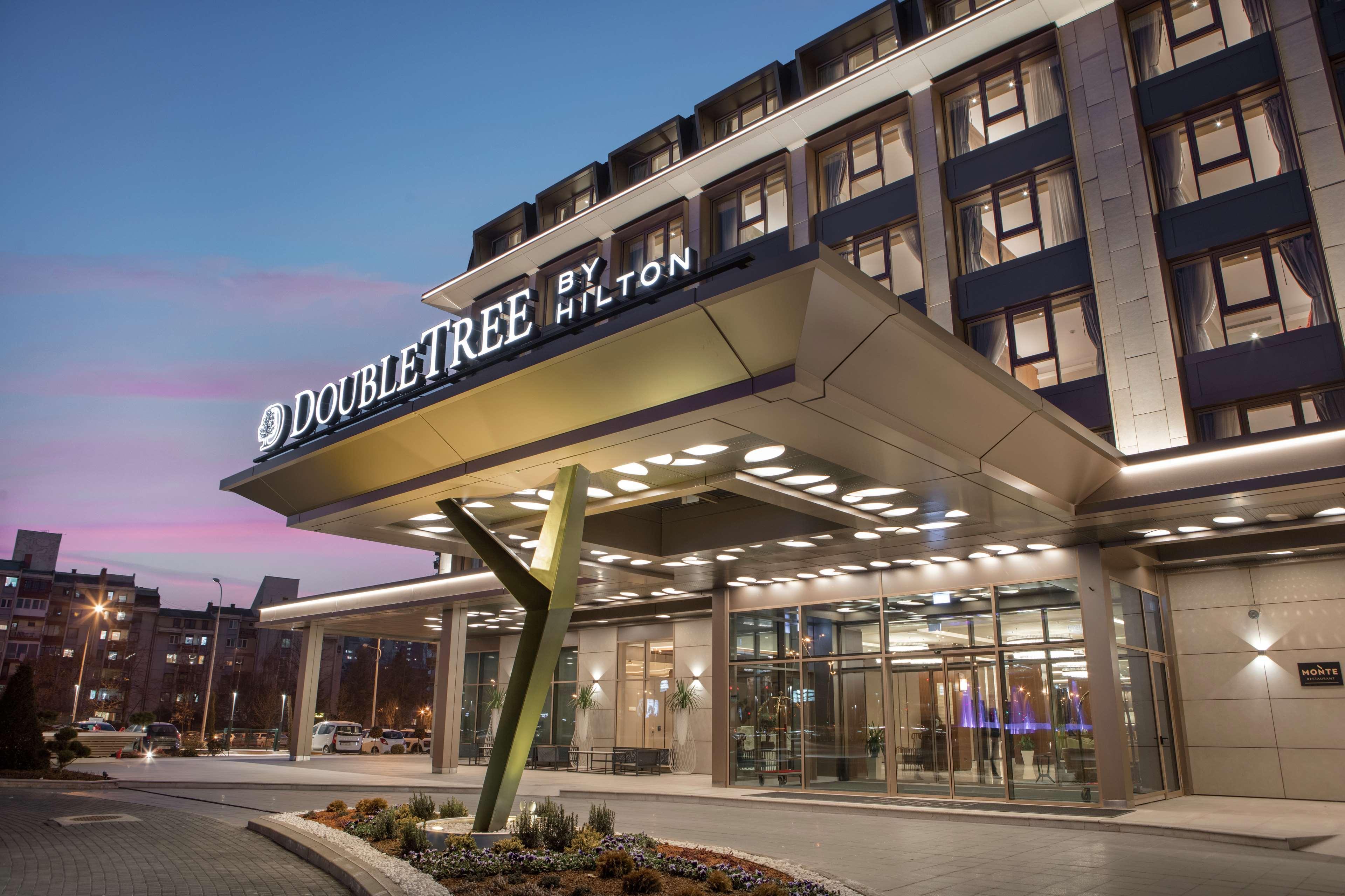 Отель Doubletree By Hilton Скопье Экстерьер фото DoubleTree by Hilton Moscow Isetan