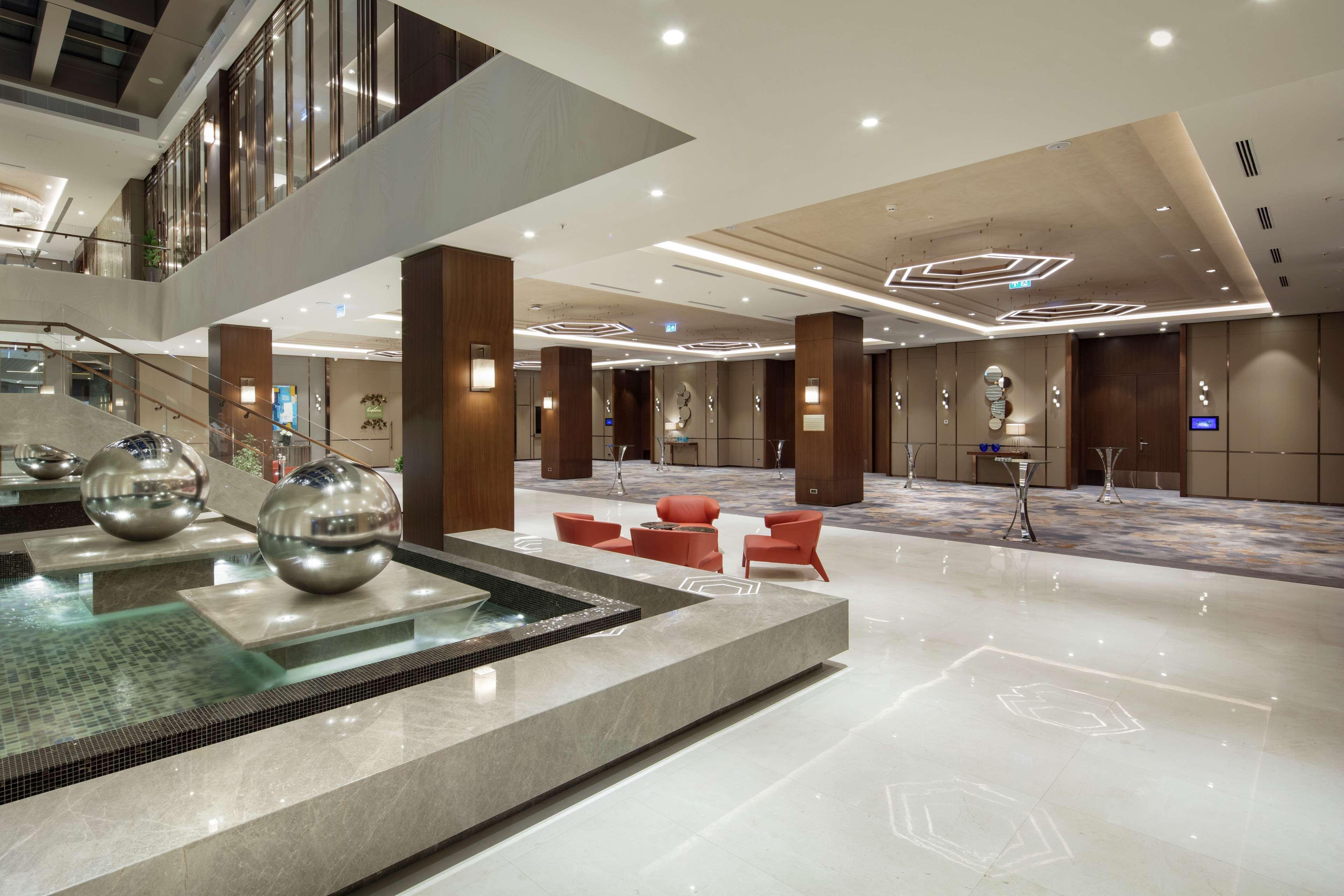 Отель Doubletree By Hilton Скопье Экстерьер фото The lobby of the hotel
