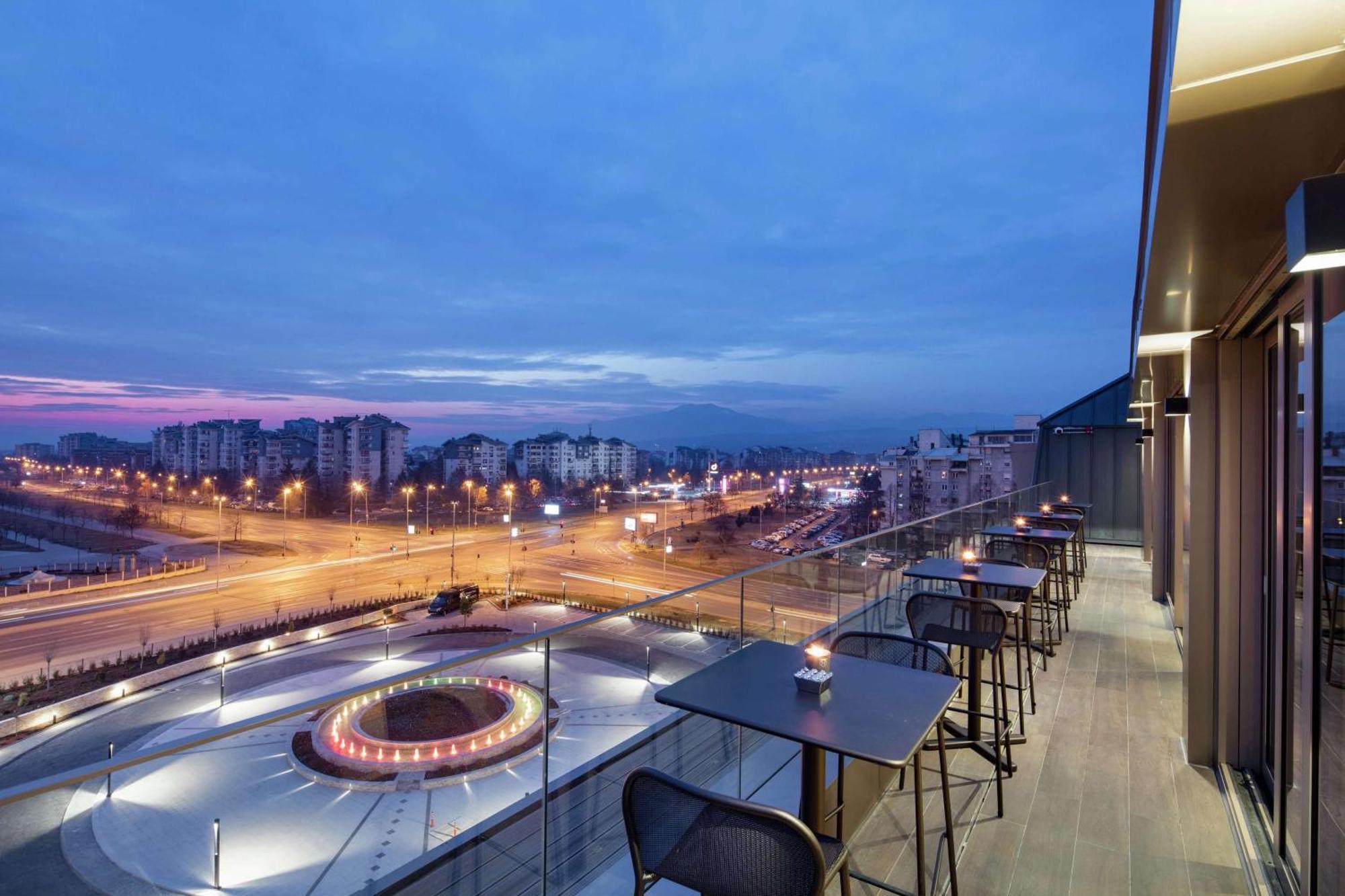 Отель Doubletree By Hilton Скопье Экстерьер фото View from the hotel