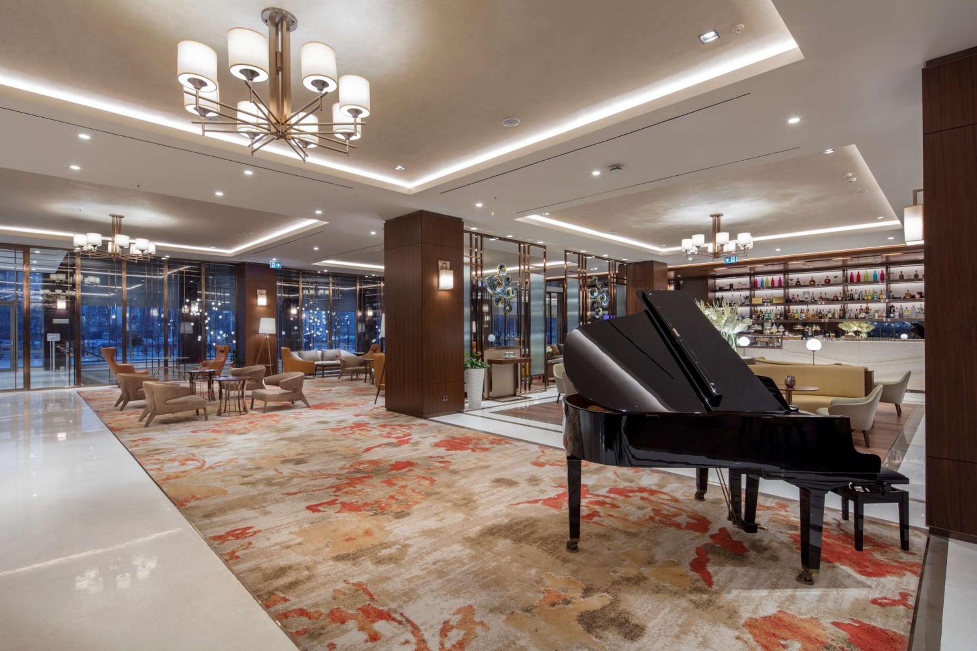 Отель Doubletree By Hilton Скопье Экстерьер фото The Lounge at the airport