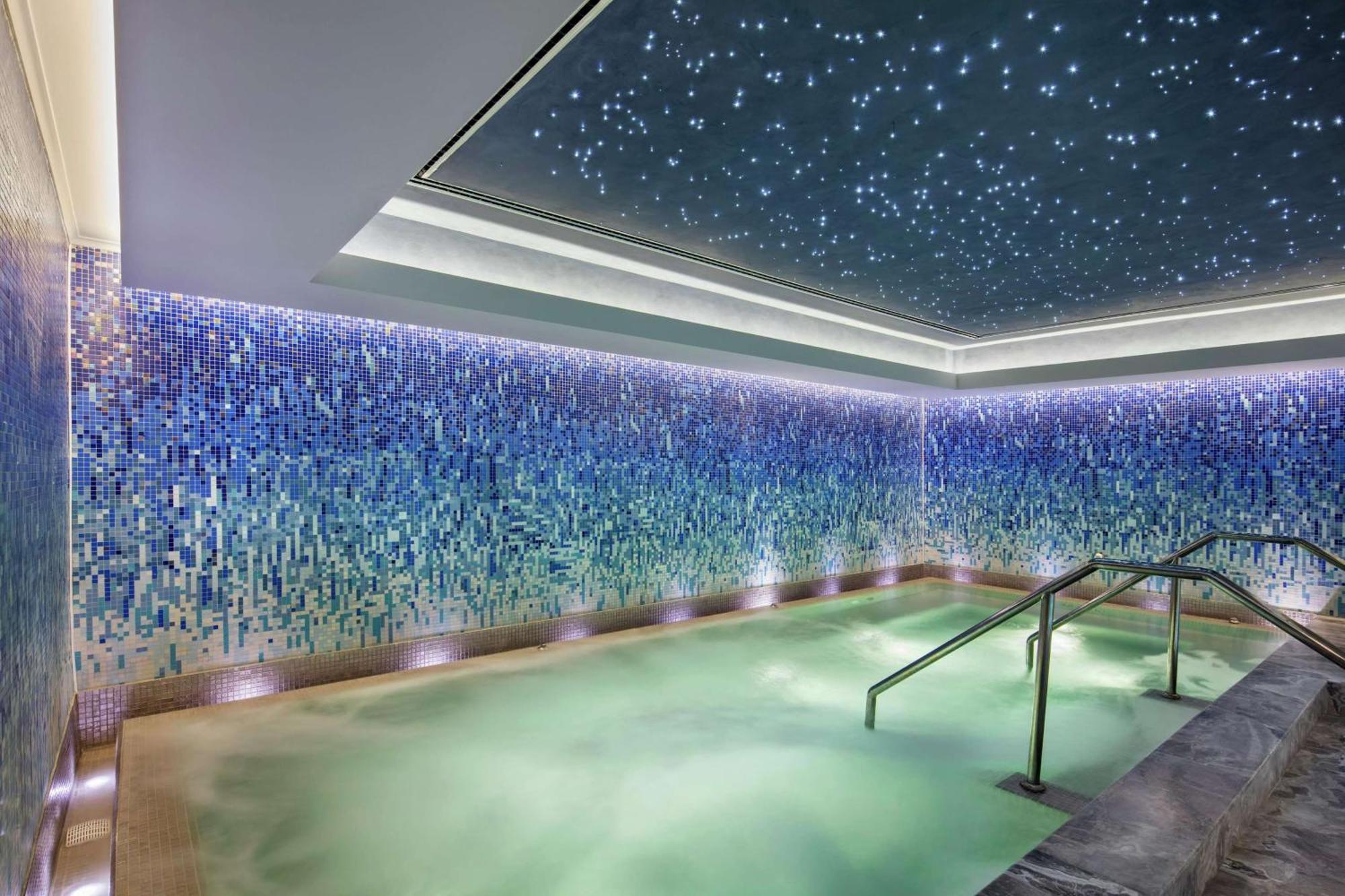 Отель Doubletree By Hilton Скопье Экстерьер фото The spa at The Ivy Spa
